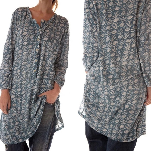 Magnolia Pearl Tops - New! Magnolia Pearl Blue Birch Patterned Button Down Tunic 💙 RARE! Onesize